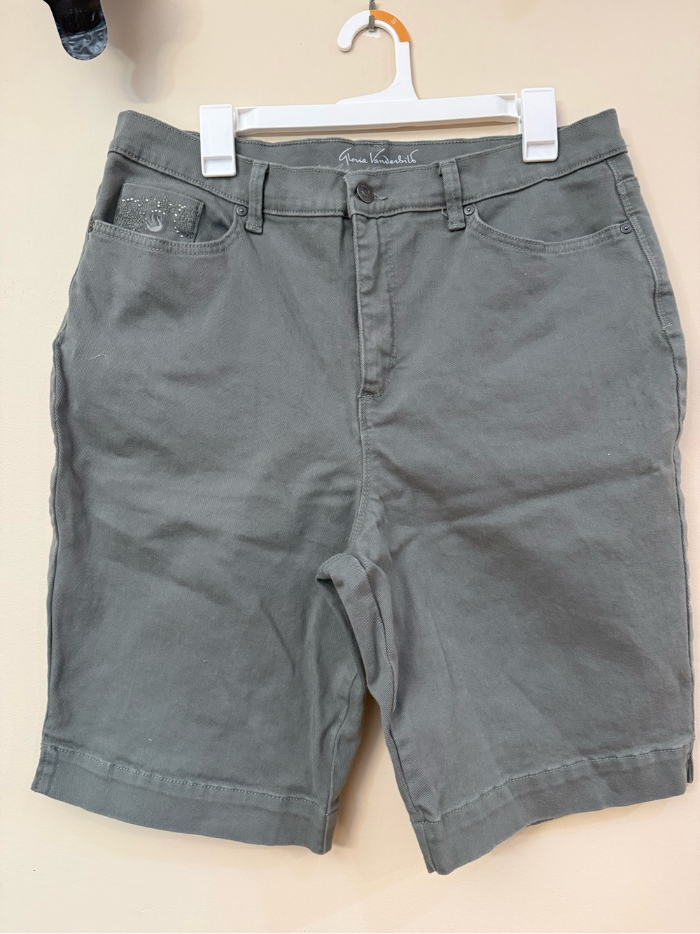 Gloria Vanderbilt Olive Gray Flat-Front woman’s Shorts